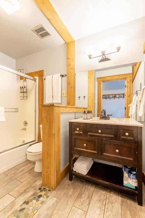 Hotel Style Room In The Timber Creek Lodge Condo Truckee Zewnętrze zdjęcie